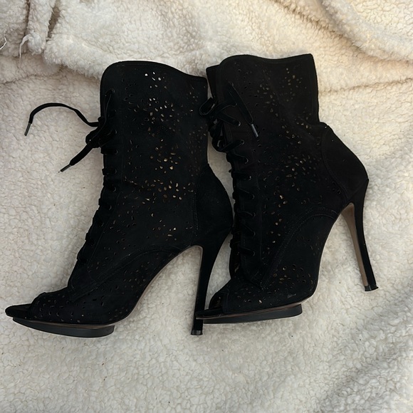 Black suede booties - Picture 3 of 6